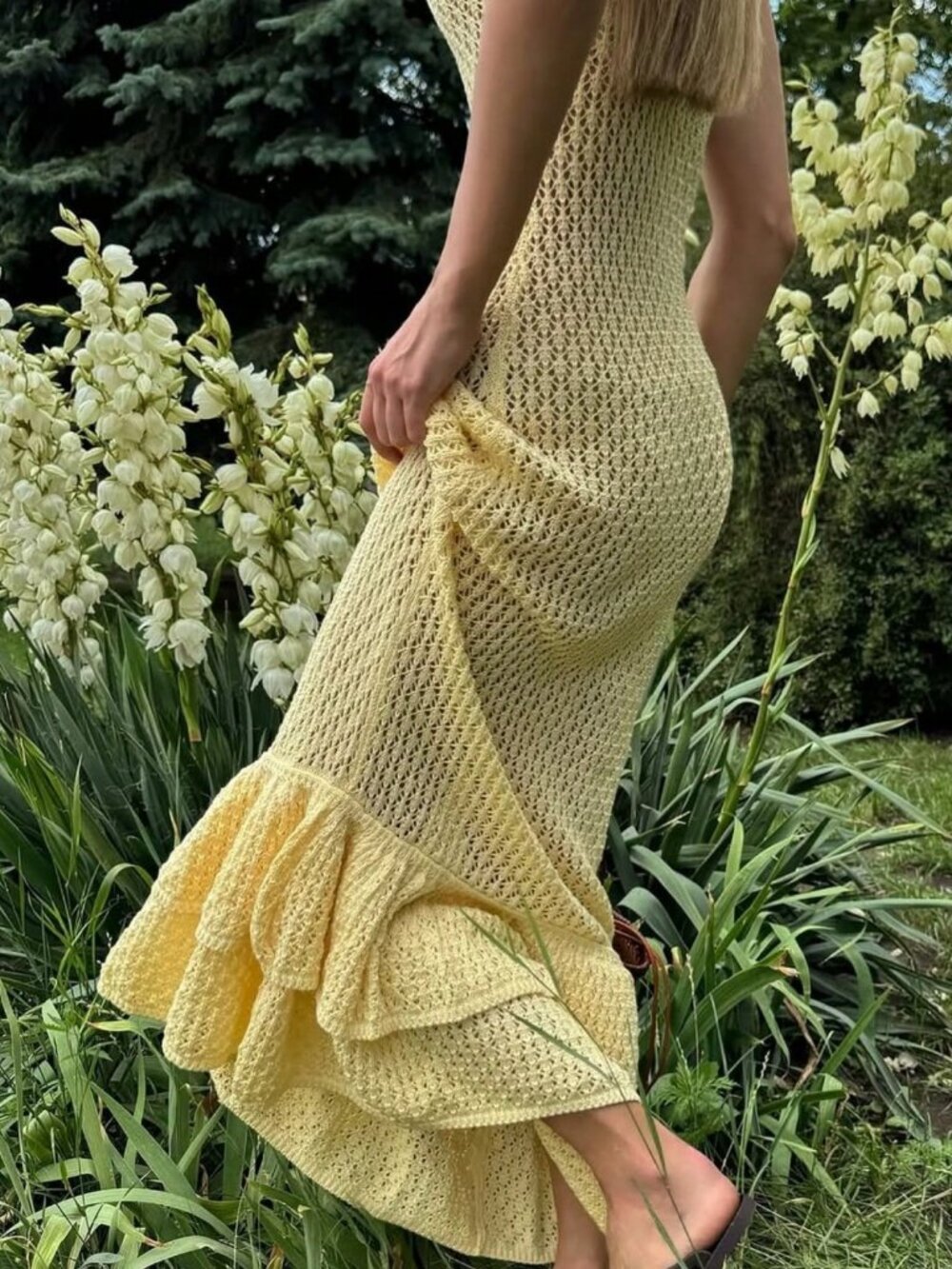 Yellow Elegant Women's Tie Strap Ruffle-Hem Bodycon Maxi Dress - Picture 5 of 6